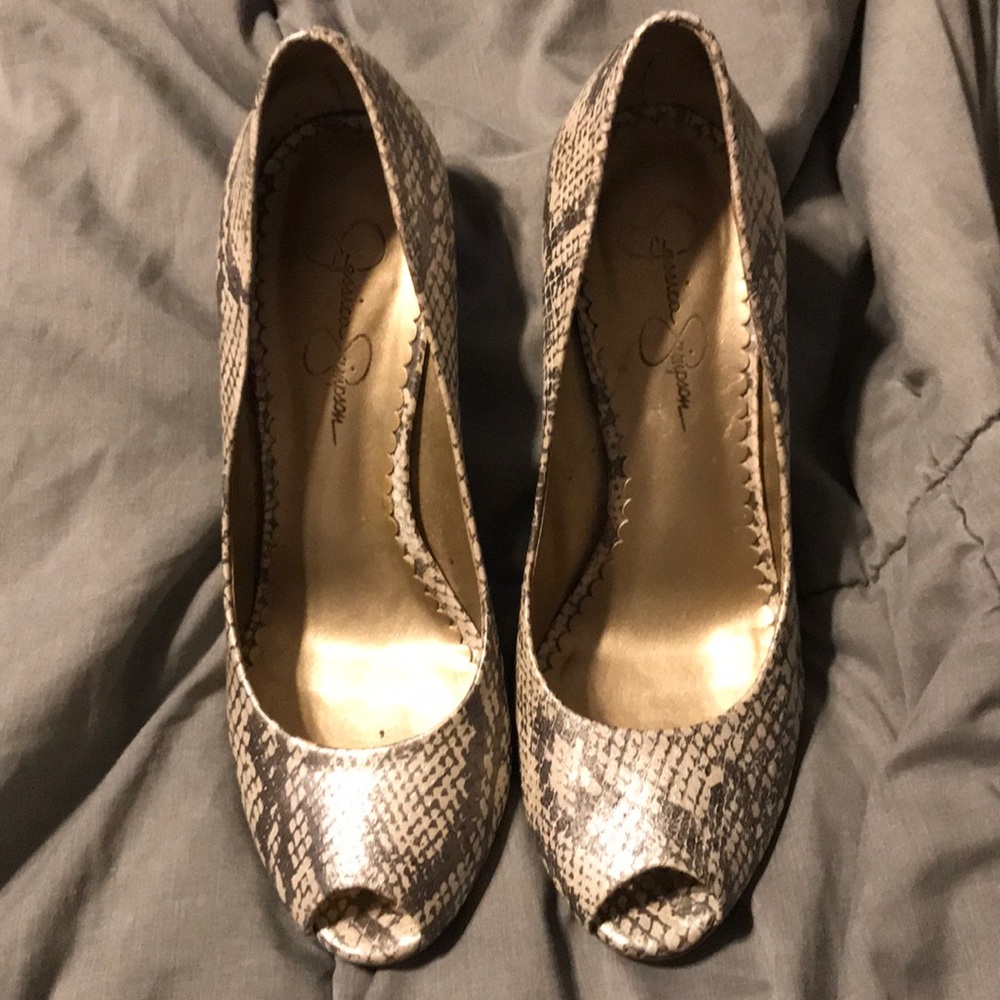 Jessica Simpson Snake Skin heel